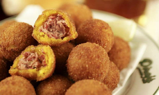 Bolinho de carne-seca com abóbora