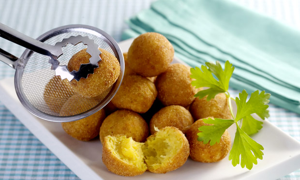 Bolinho de milho recheado