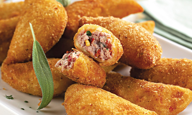 Bolinho frito de salsicha