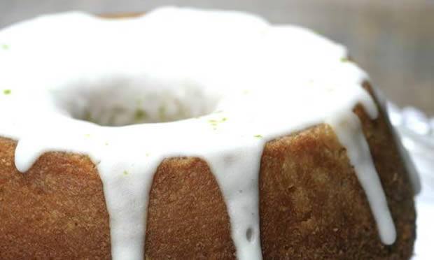 Bolo de limão e gengibre