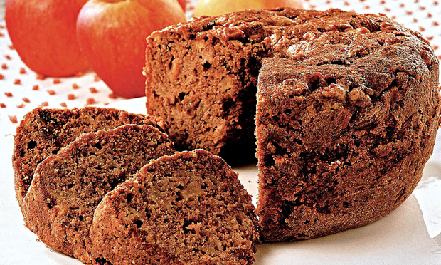 Bolo de maçã e canela
