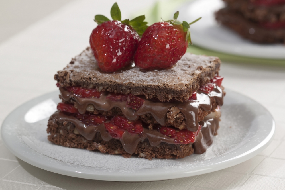 Bolo sensação de morango e creme de chocolate