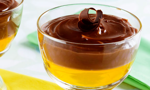 Brigadeiro cremoso com gelatina de maracujá