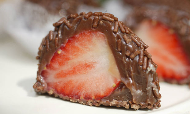 Brigadeiro com morango