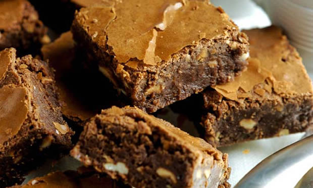 Brownie com castanha de caju