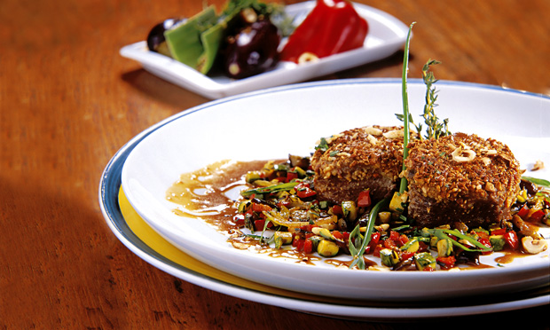 Capa de filé com avelãs