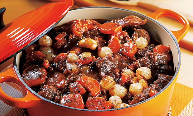 Carne à bourguignonne