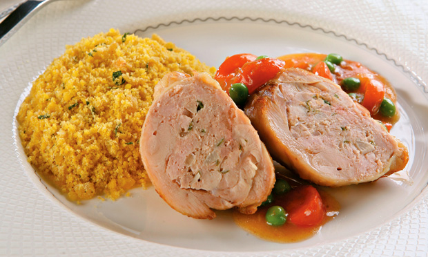 Coxa de frango recheada com lombo