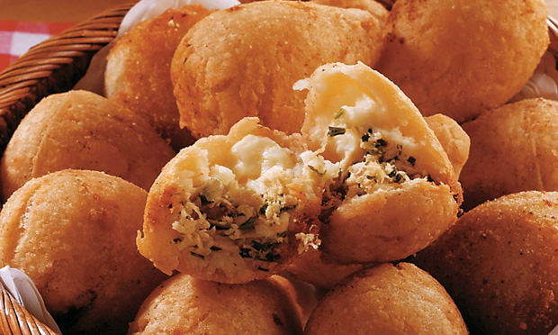 Coxinha de frango com Catupiry®