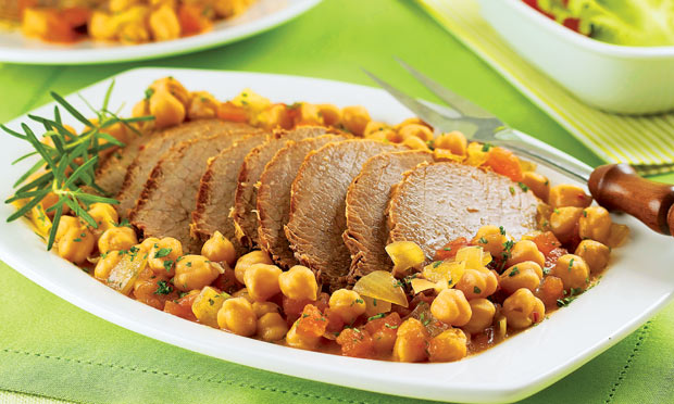 Cozido de lagarto e grão de bico