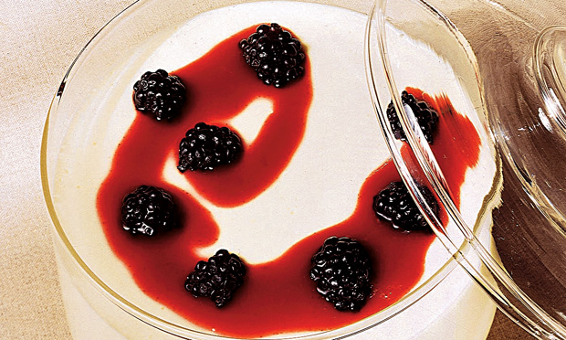 Creme bávaro com framboesa