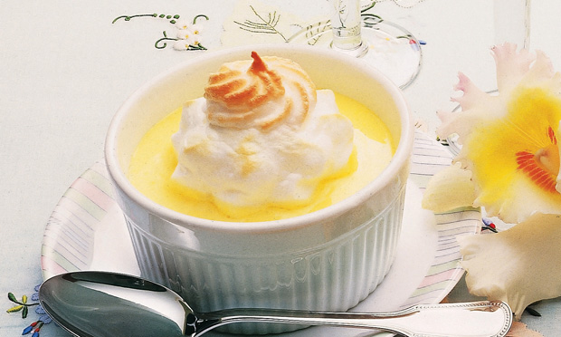 Creme de abacaxi com suspiro