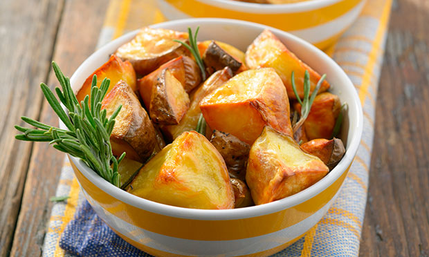 Batatas assadas com açafrão