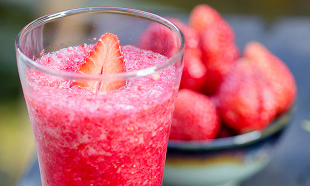 Vitamina rosa com goji berry