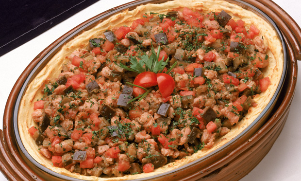 Enformado de batata, berinjela e linguiça