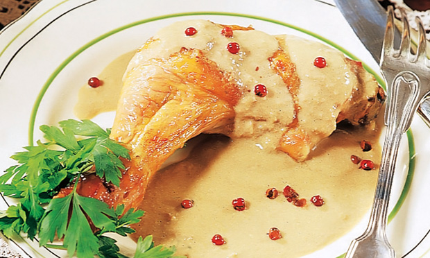 Frango com molho de miúdos