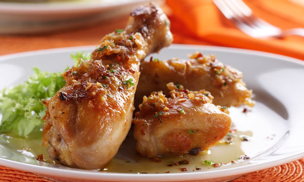 Frango frito com alho e gengibre