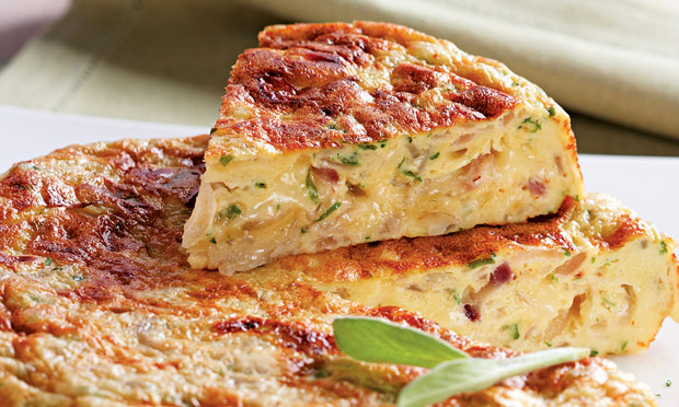 Fritada de cebola roxa e queijo provolone