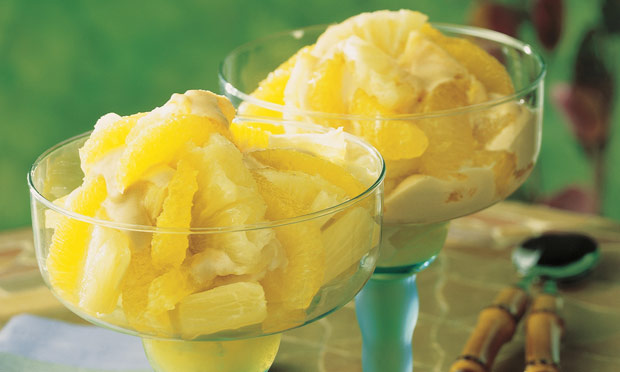 Frutas com creme de vinho