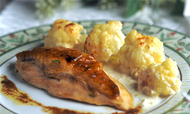 Galinha com couve-flor gratinada