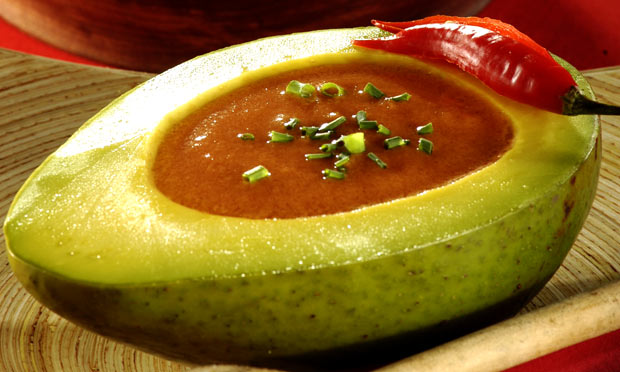 Gaspacho no abacate