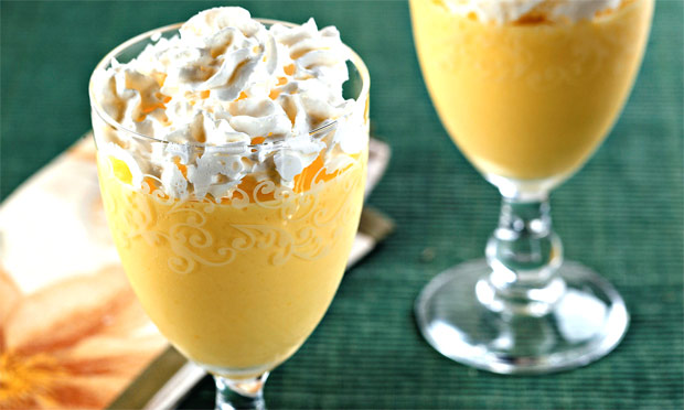 Gelado de abacaxi com leite de coco