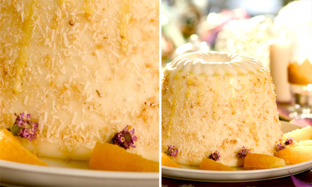 Gelatina de iogurte com calda de laranja e crocante de coco