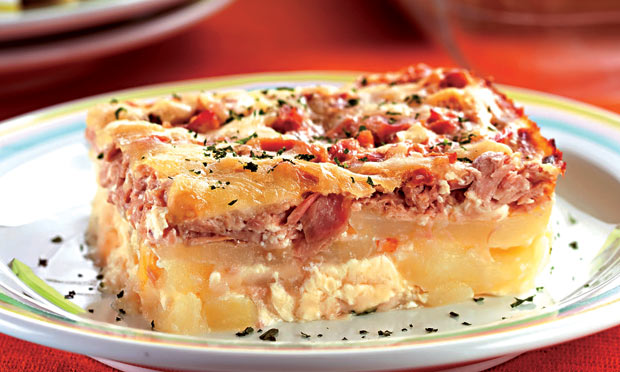 Gratinado de batata com atum