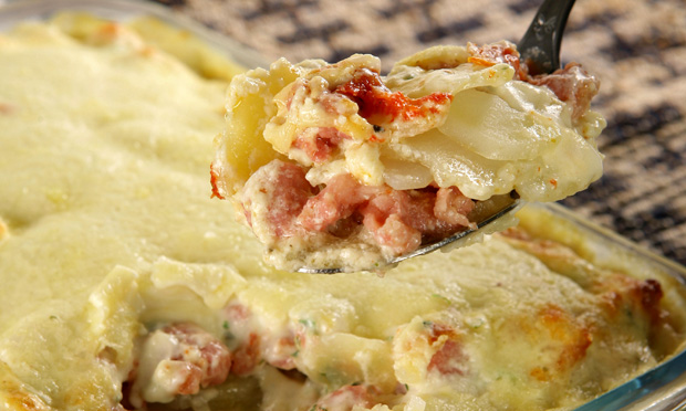 Gratinado de batata e linguiça
