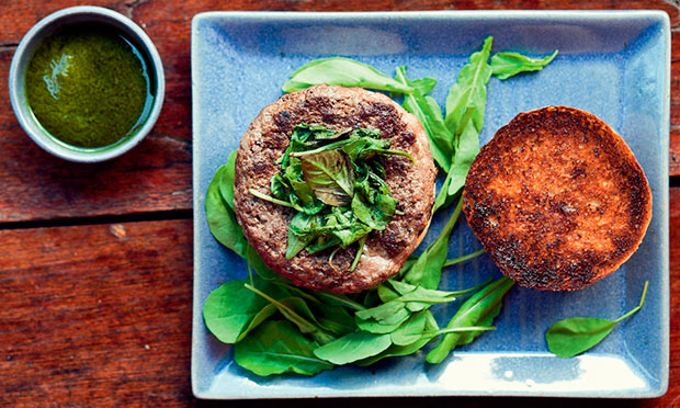 Hambúrguer com gorgonzola