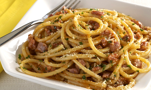 Macarrão com Molho de Linguiça Calabresa