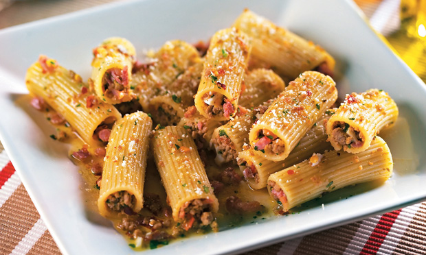 Macarrão com molho à bolonhesa