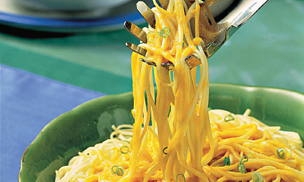 Macarrão com papaia e azeitona