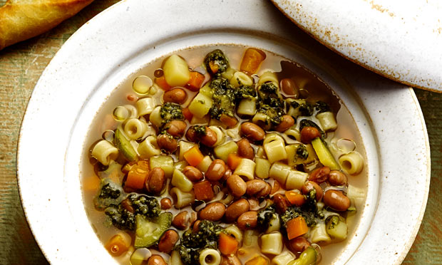 Minestrone com feijão-rosinha