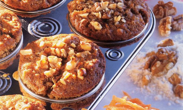 Muffin de cenoura, nozes e coco