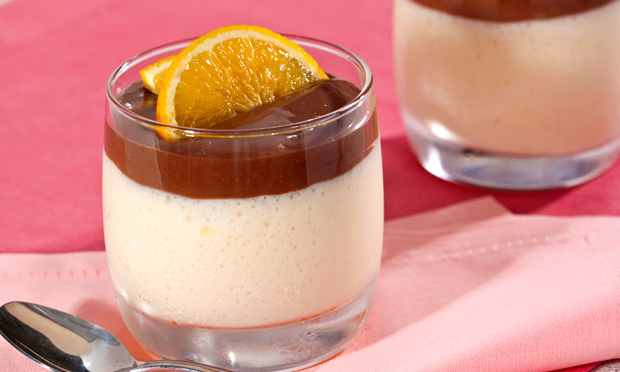 Musse de liquidificador de laranja e chocolate
