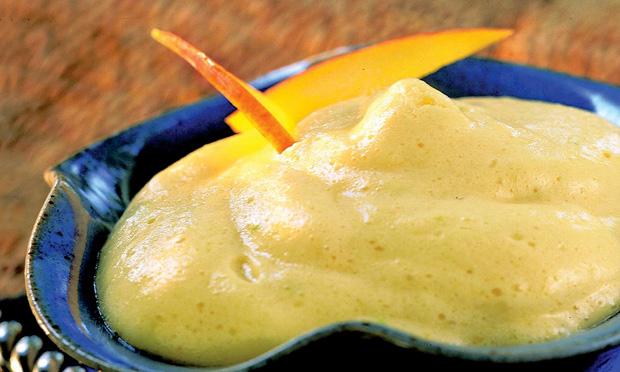 Musse de manga com iogurte