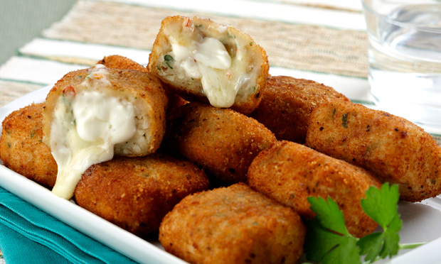 Nuggets de frango com requeijão