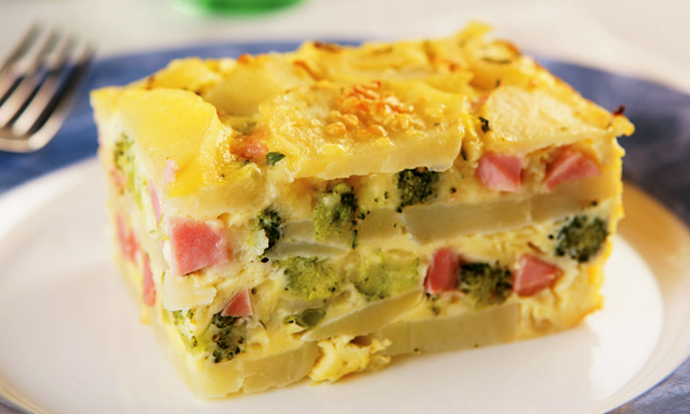 Omelete de batata e brócolis