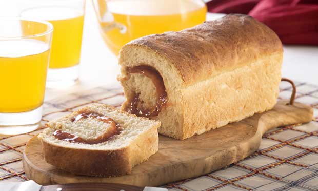 Pão de forma com goiabada cremosa