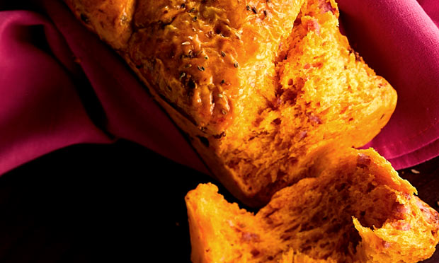 Pão de linguiça com erva-doce