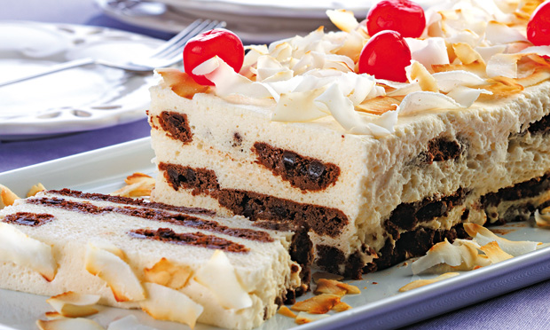 Pavê de musse de coco e cookies