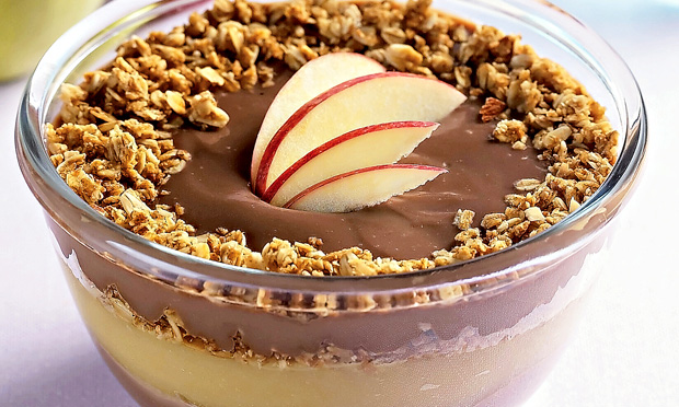 Pavê de maçã com granola
