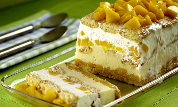 Pavê de sorvete de coco e pêssego