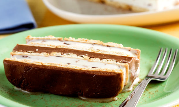 Pavê de trufas de chocolate branco e ao leite