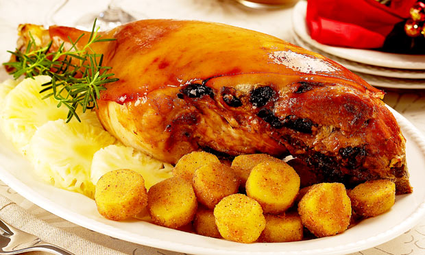 Pernil com molho de abacaxi