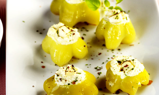 Pimenta cambuci com queijo