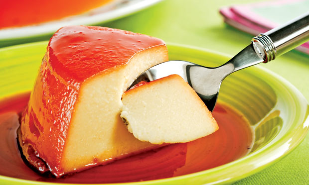 Pudim cremoso de mandioca com queijo