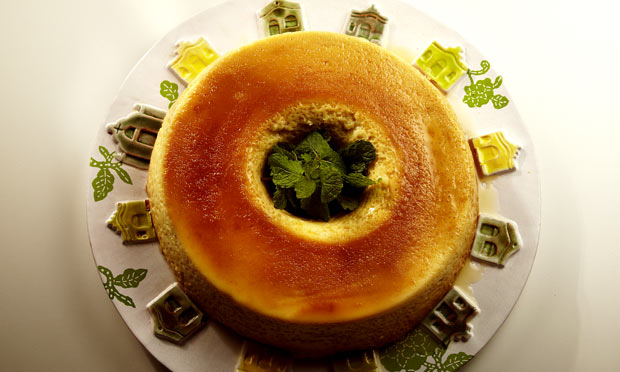 Pudim de leite condensado com queijo