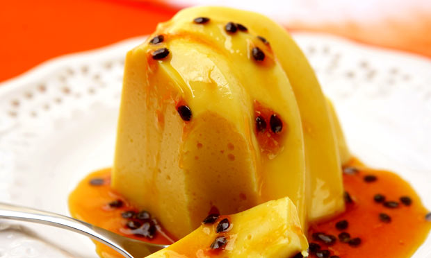 Pudim de  maracujá com calda
